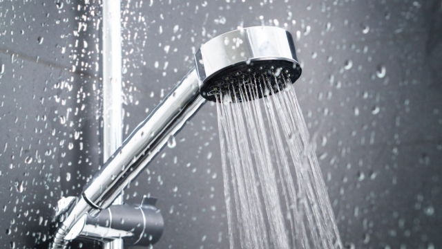 You are currently viewing Can a Cold Shower Make You More Productive?