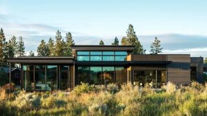 Read more about the article Exquisite nature-inspired modern retreat in Oregon’s high desert