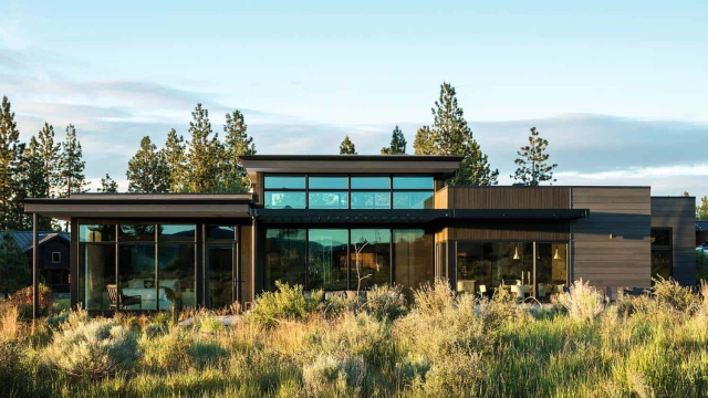 You are currently viewing Exquisite nature-inspired modern retreat in Oregon’s high desert